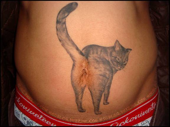 The world's ugliest belly button tattoo